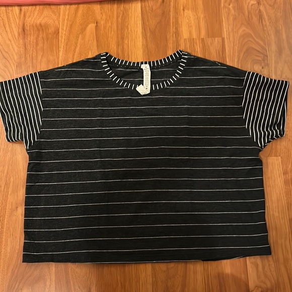 Lululemon cates tee - Picture 1 of 4